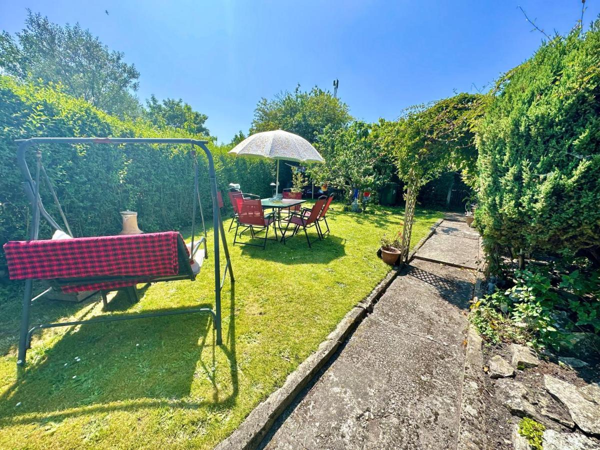 Garden Cottage - 3 Bedroom Close To Town And Beach Bournemouth Kültér fotó