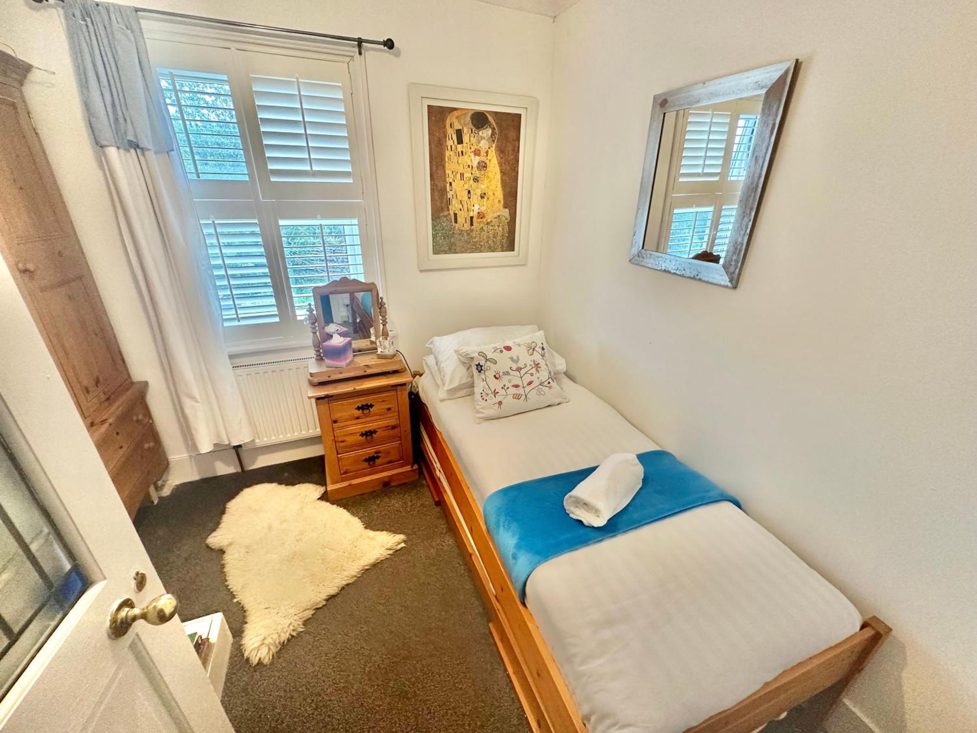 Garden Cottage - 3 Bedroom Close To Town And Beach Bournemouth Kültér fotó